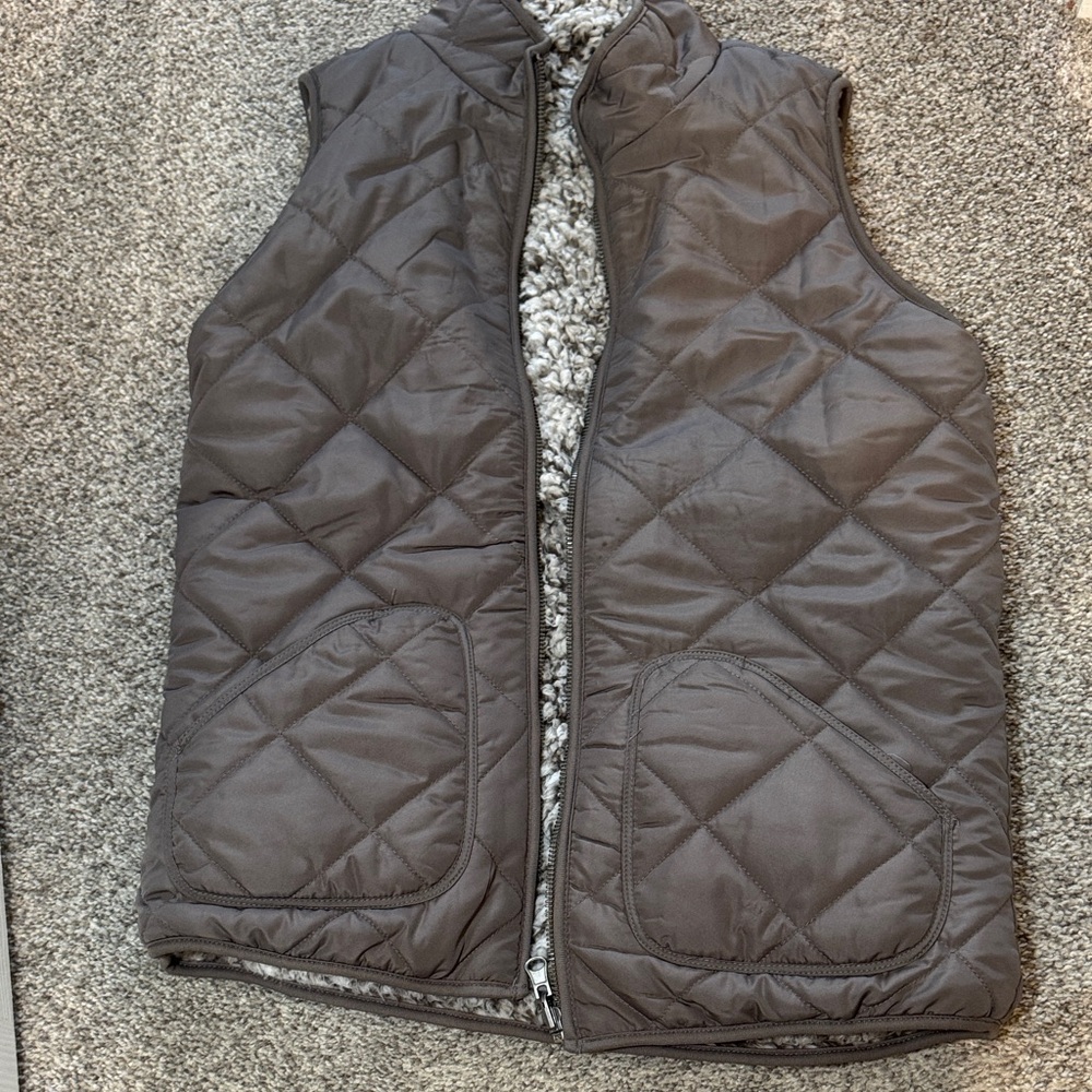 Quilted Gray Vest with Sherpa Lining Reversible - Picture 1 of 4